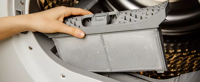 Signs Of A Clogged Dryer Lint Trap in Seminole, Florida